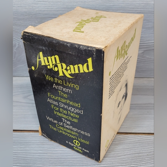 RARE Ayn Rand - 7 Book Collection - A Vintage Signet Gift Pack of Seven Books - Picture 4 of 16